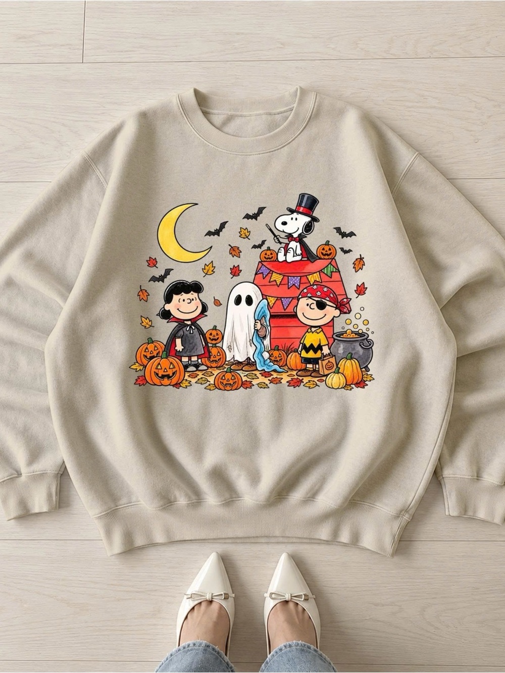 Gildan Cream Cartoon Halloween Crewneck Sweatshirt